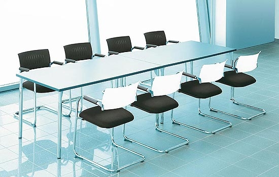 Tische von Plank Büroeinrichtungen